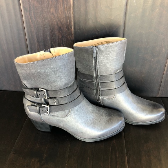 naturalizer grey boots